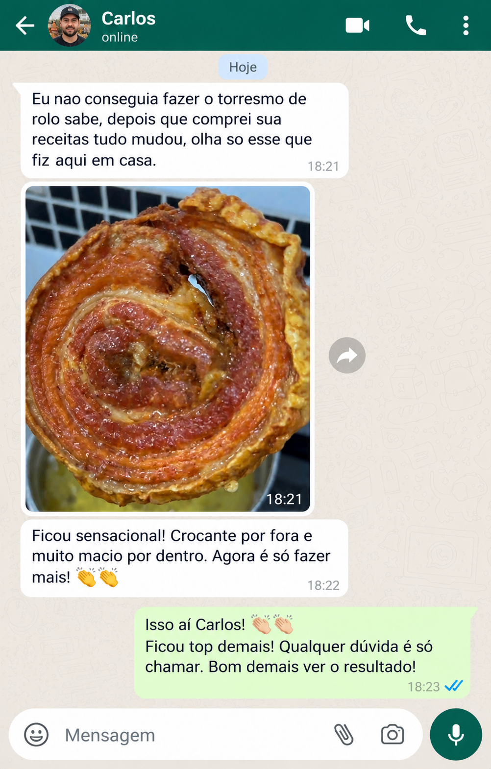 Depoimento de Carlos no WhatsApp: torresmo de rolo crocante por fora e macio por dentro